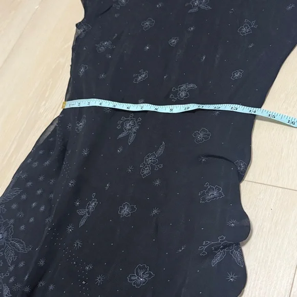 CDC Vintage Black Short Sleeve Dress Subtle Floral Blue Patterns And Rhinestones - Picture 6 of 8